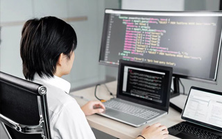 博白 api php源码,下载的php源码怎么运行呢？